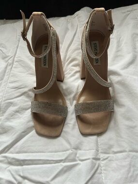 Steve Madden Varali Sandals